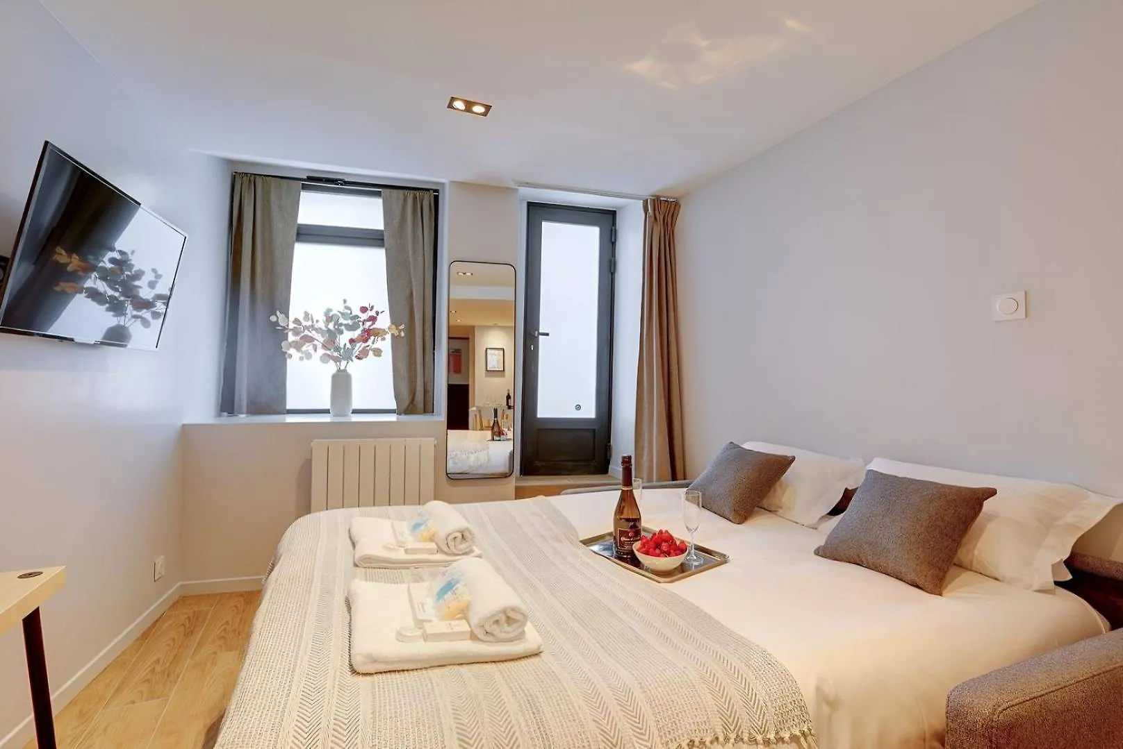Bluestay 252 - Duplex Au Coeur De 파리 프랑스