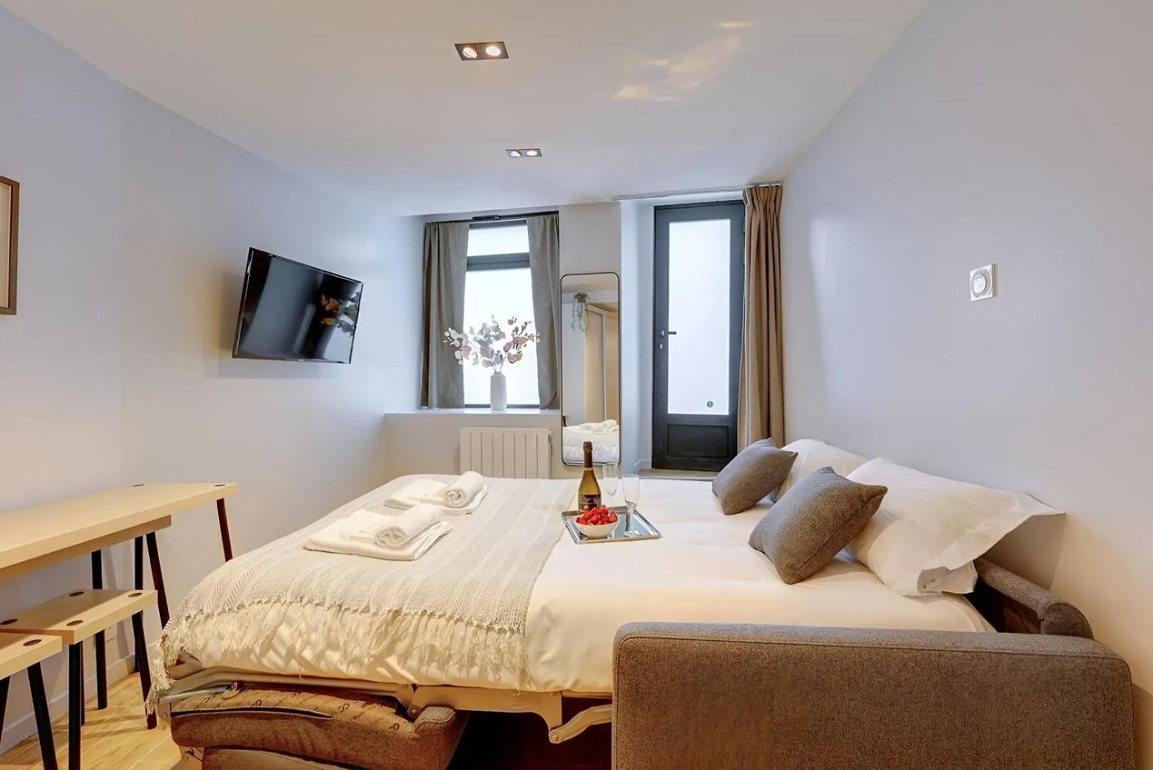 아파트 Bluestay 252 - Duplex Au Coeur De 파리 프랑스