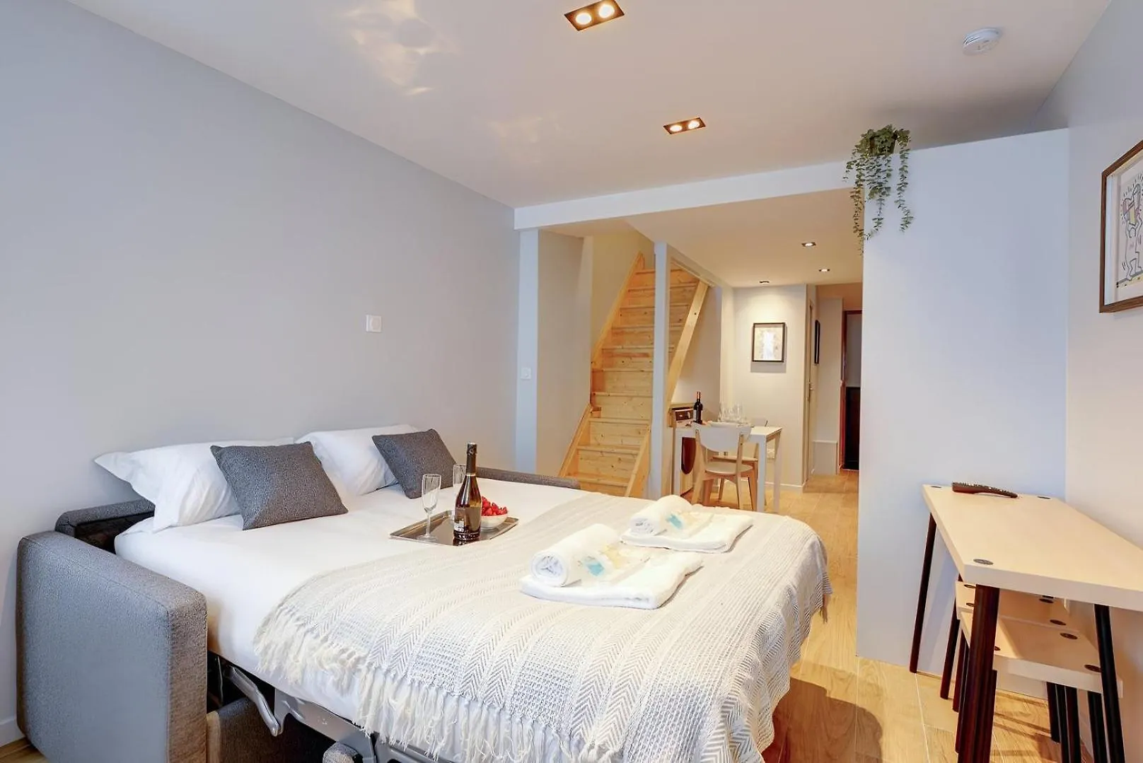 Bluestay 252 - Duplex Au Coeur De 파리