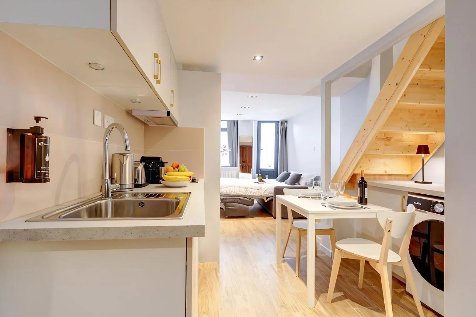 Bluestay 252 - Duplex Au Coeur De Parigi 0*,  Francia