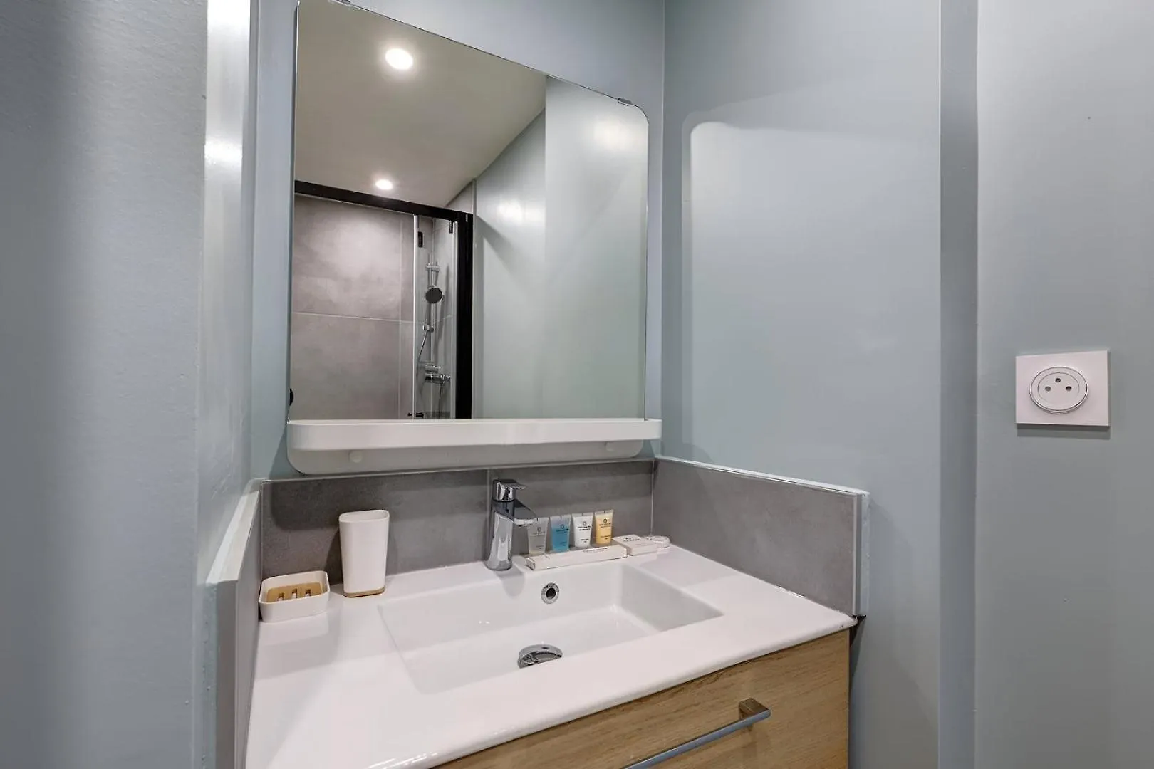 Bluestay 252 - Duplex Au Coeur De Párizs Apartman